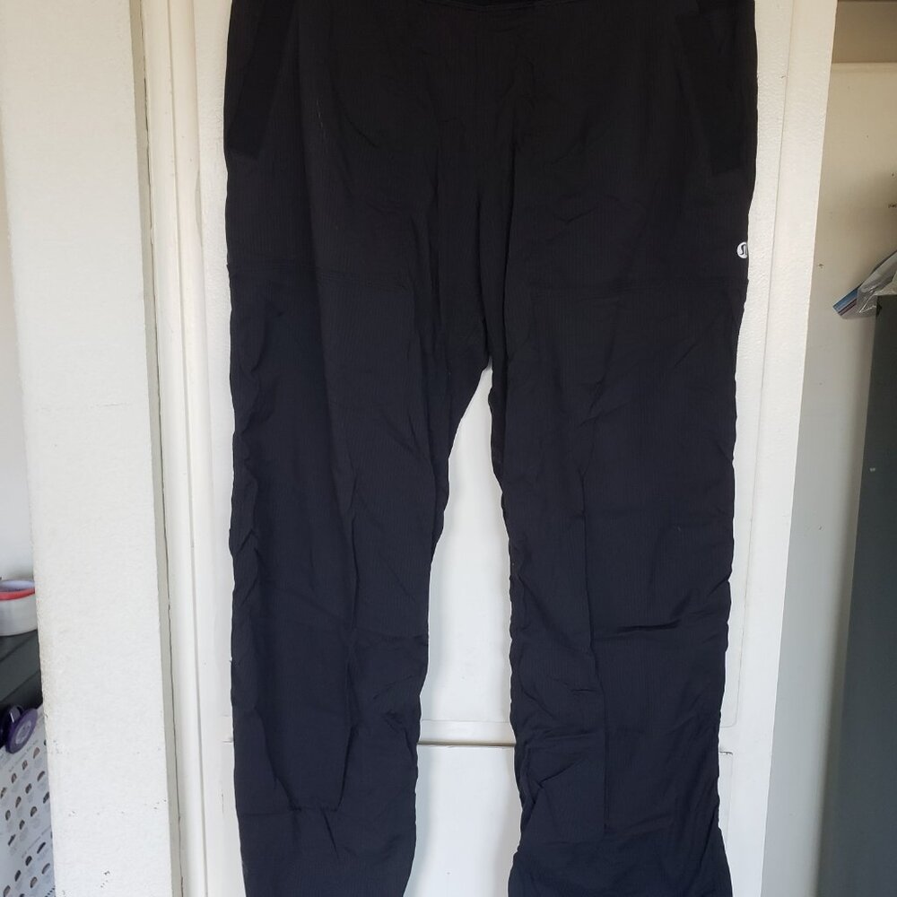 Lululemon Black workout pants